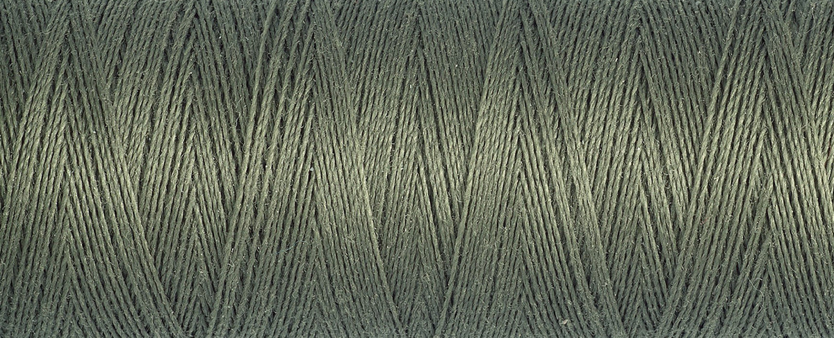 Gutermann colour 824